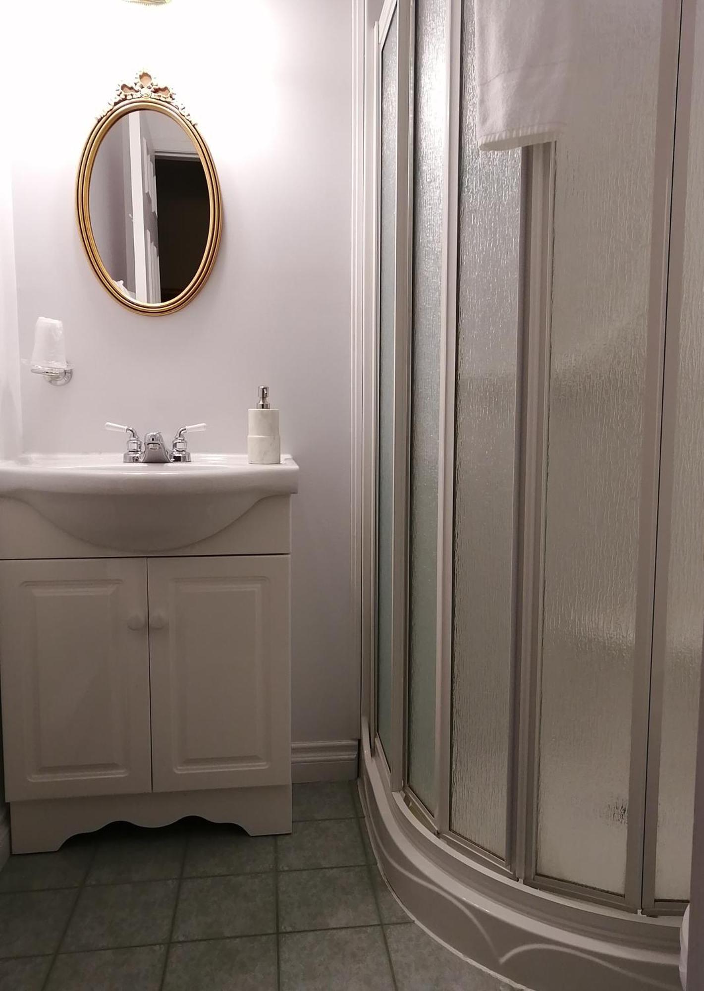Au Coeur De Saint-Sauveur B&B 객실 사진