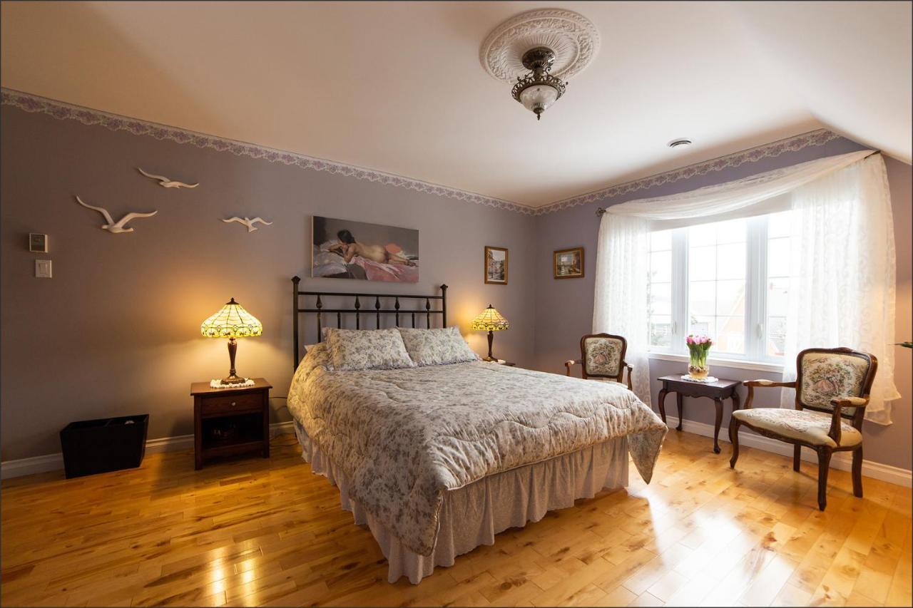 Au Coeur De Saint-Sauveur B&B 외부 사진