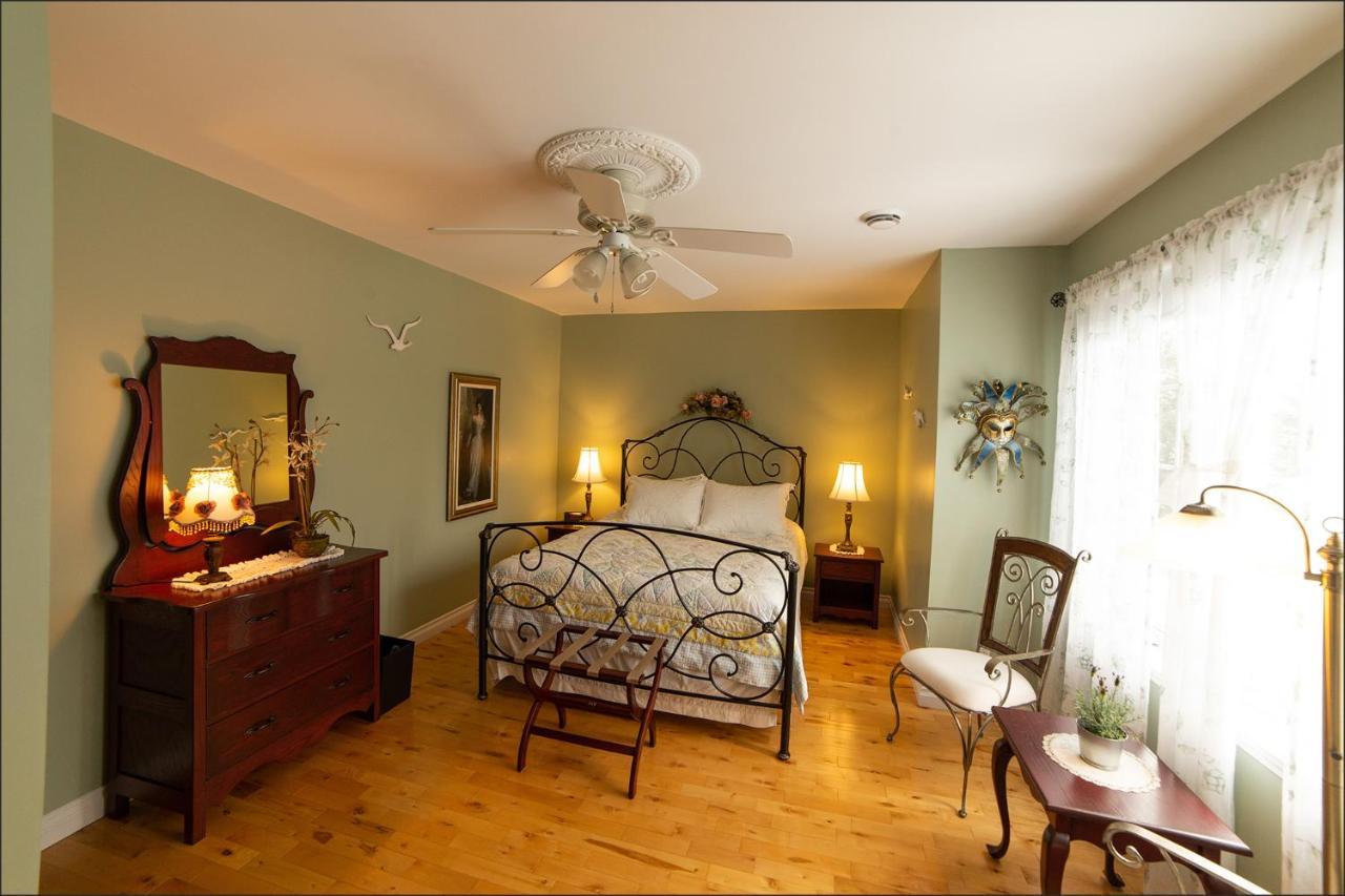 Au Coeur De Saint-Sauveur B&B 외부 사진