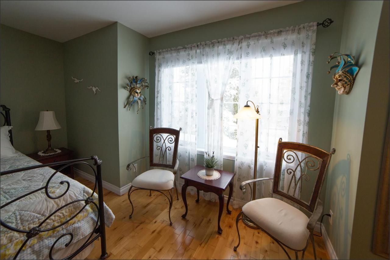 Au Coeur De Saint-Sauveur B&B 외부 사진